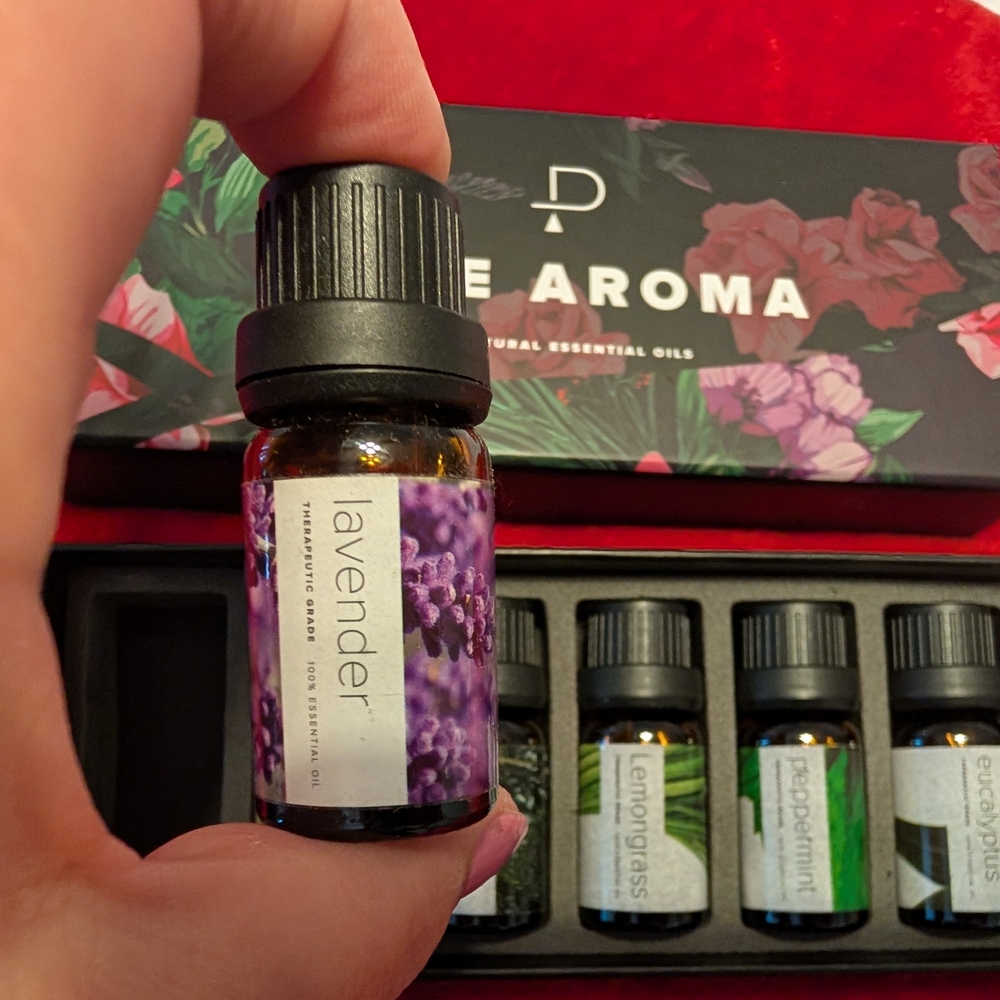 Pure Aroma Essential Oils Set - Picture 2 of 2